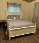 Bedroom 2-queen bed
